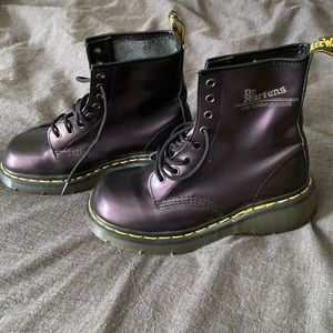 Made in England Vintage early 2000s purple Dr. Martens UK size 5/ US size 7